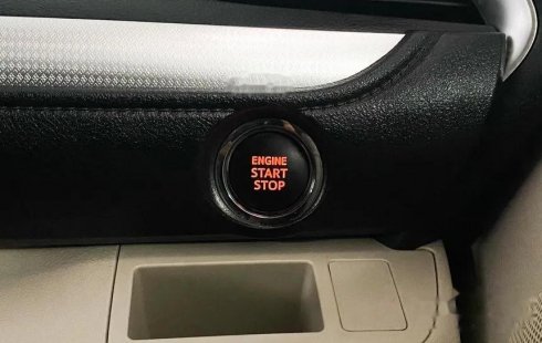 Jawa Barat, Toyota Sienta Q 2017 kondisi terawat