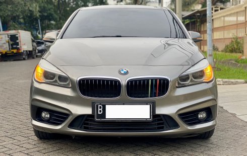 BMW 218i AT Silver 2015