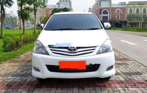 Jual Toyota Kijang Innova G 2011 harga murah di Banten
