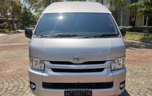 Toyota Hiace Commuter 2018