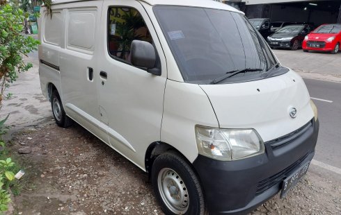 Daihatsu Gran Max Blind Van 2016
