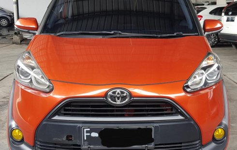 Toyota Sienta V A/T ( Matic ) 2017/ 2018 Orange Km 68rban Mulus Tangan 1 Siap Pakai