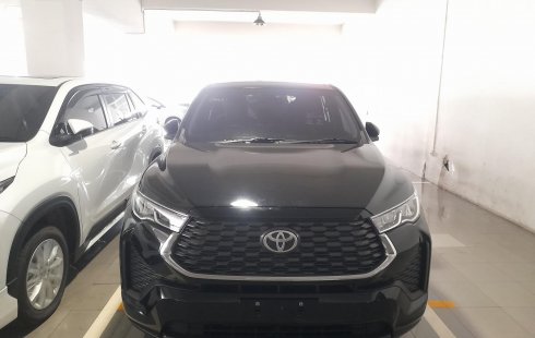 Toyota Kijang Innova 2.0 Zenix Bensin Hitam