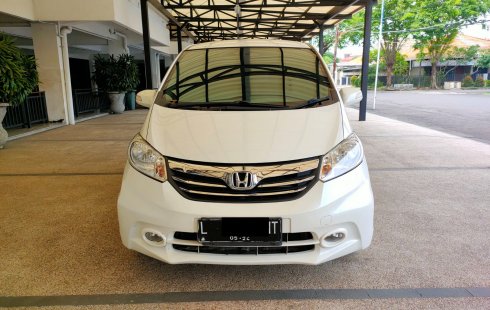 Honda Freed PSD 2014 Putih sliding door