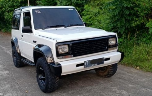 Daihatsu TAft Rocky 4x4 Independen Type F78.
