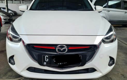 Mazda 2 GT Skyactive 1.5 AT ( Matic ) 2014 Putih Km Antik Low 48rban Siap Pakai