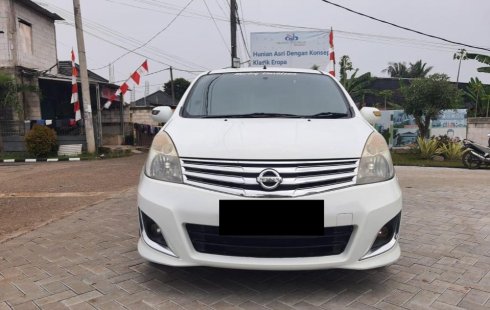Nissan Grand Livina XV 2011
