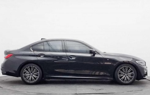 BMW 3 Series 330i 2019