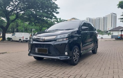 Toyota Veloz 1.5 A/T 2021 Hitam Istimewa Terawat