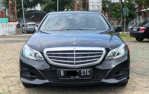 Mercedes-Benz E-Class E 200 2016 Hitam