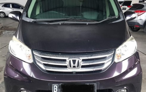 Honda Freed E PSD A/T ( Matic ) 2014 Ungu Tangan 1 Pajak Panjang Good Condition
