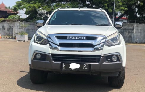 Isuzu MU-X Premiere 2017 Putih