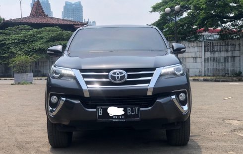 Toyota Fortuner 2.4 VRZ AT 2017 Abu-abu