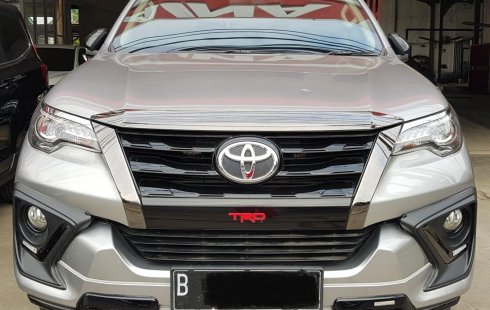 Toyota Fortuner 2.4 TRD A/T ( Matic ) 2019 Silver Km 42rban Mulus Siap Pakai Good Condition