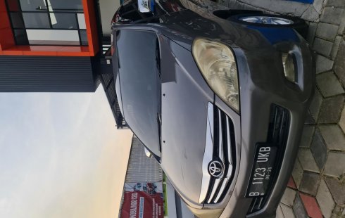 Toyota Kijang Innova 2.0 G mulus terawat Tahun 2010