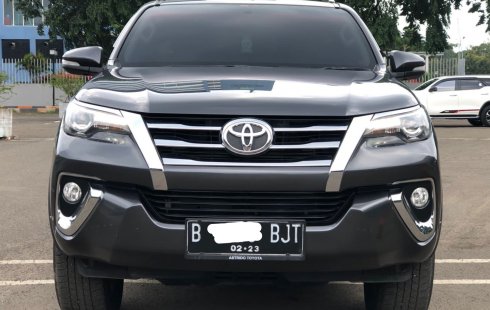 TOYOTA FORTUNER VRZ AT GREY 2017 MOBIL BEKAS BERKUALITAS!!