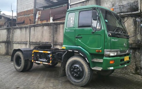 Kepala trailer PK260CT UD trucks engkel PK 260 CT tractor head 2014