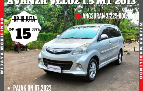 TERMURAHH [DP 15 JUTA] TOYOTA AVANZA VELOZ 1.5 MANUAL (MT) 2013 SILVER