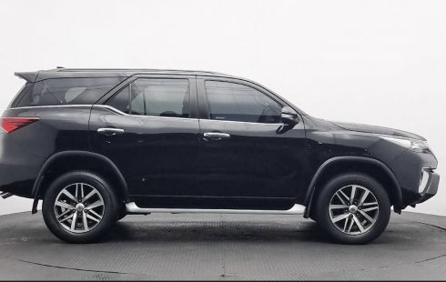 Toyota Fortuner 2.4 VRZ AT