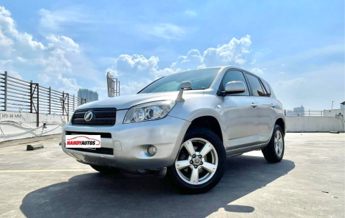 Toyota RAV4 2.4 Tahun 2006 Facelift Sunroof Automatic Silver 