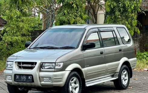 Isuzu Panther GRAND TOURING 2002 standar