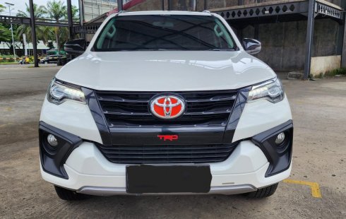Toyota Fortuner 2.4 VRZ TRD 2019 /  2020 / 2018 White On Brown Terawat Siap Pakai TDP Paket 10Jt