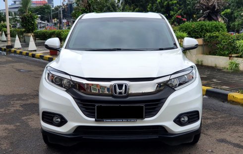 Km21rb Honda HR-V 1.5L E CVT 2018 facelift putih pemakaian 2019 pajak panjang siap pakai
