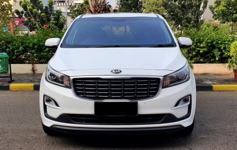 Kia Grand Sedona 2.2 CRDI Diesel Sunroof 2018 putih km60rb cash kredit proses bisa dibantu