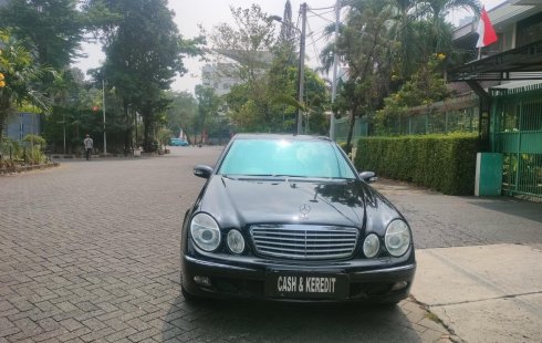 Mercedes-Benz E-Class E 280 3.0 7 Tronic A/T 2007 Hitam Bensin