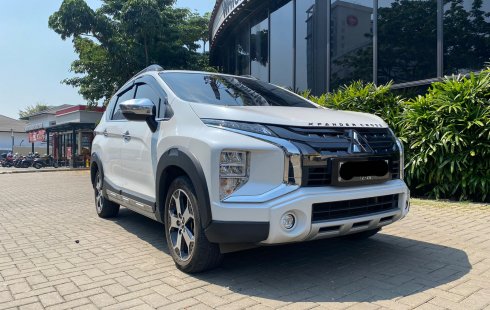 Mitsubishi Xpander Cross Premium Package AT 2021 Putih