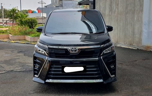 Toyota Voxy 2.0 A/T 2018 hitam km50rban sunroof cash kredit proses bisa dibantu