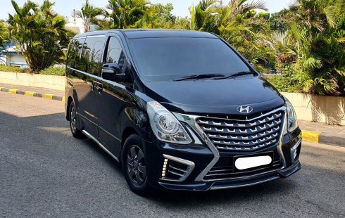 Hyundai H-1 Elegance 2018 hitam bensin km31ribuan cash kredit proses bisa dibantu