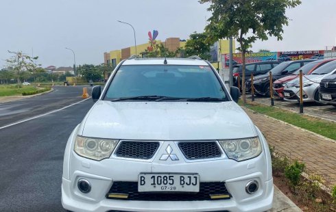 Mitsubishi Pajero Sport 2.5L Dakar 2013 SUV