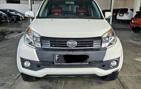 Daihatsu Terios R AT ( Matic ) 2017 / 2018 Putih Km Low 28rban Plat ganjil