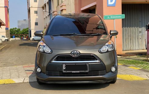 Toyota Sienta V CVT 2016 dp pake motor