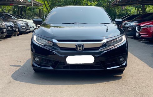 Honda Civic Sedan Turbo