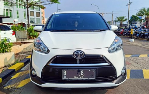 Toyota Sienta V CVT 2017 dp pake motor