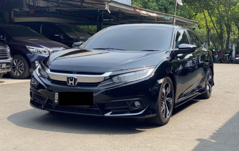 Honda Civic Sedan Turbo