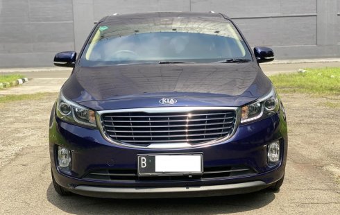 Kia Grand Sedona Ultimate 2017 Biru