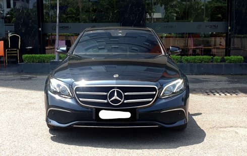 Mercedes-Benz E-Class E 300 SportStyle Avantgarde Line 2019 hitam km17rban cash kredit proses bisa