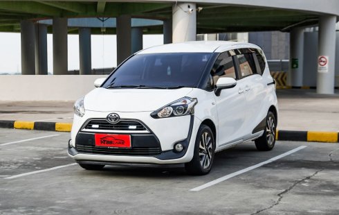 Toyota Sienta V CVT 2018 Putih