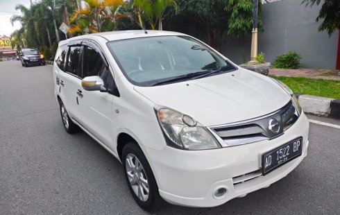 Nissan Grand Livina SV 2012 Putih