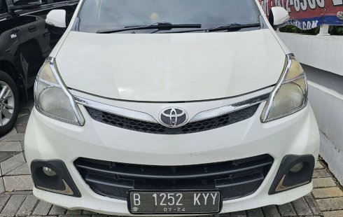 Toyota Avanza Veloz Matic Tahun 2015 Kondisi Mulus Terawat Istimewa