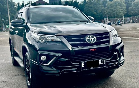 Jual mobil Toyota Fortuner VRZ 2019 Hitam siap pakai..!!!