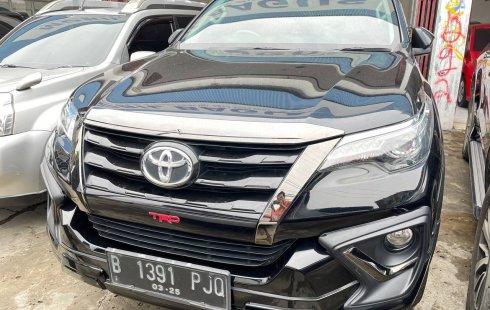 Toyota Fortuner 2.4 TRD AT tahun 2020 Kondisi Mulis Terawat Istimewa
