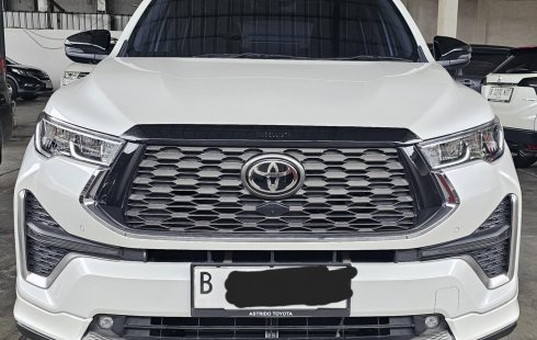 Toyota Innova Zenix Q Hybrid Modelista A/T ( Matic ) 2022 Putih Km Cuma 6rban Mulus Siap Pakai
