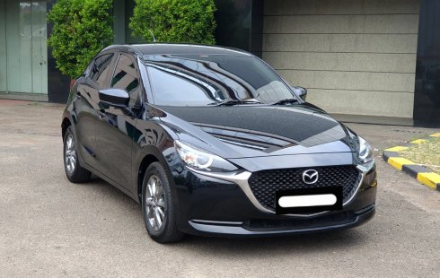 Mazda 2 R 2019 Hitam skyactive hitam km24ribuan dp30jt cash kredit proses bisa dibantu