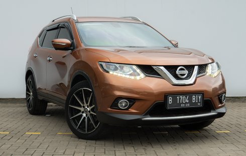 Nissan X-Trail 2.5 CVT 2015 - Garansi 1 Tahun