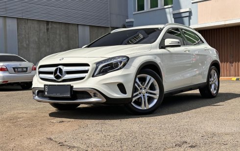 Mercedes-Benz GLA 200 Gasoline 2015 gla200 urban siap TT mercy