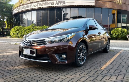 Toyota Corolla Altis V AT Matic 2015 Coklat